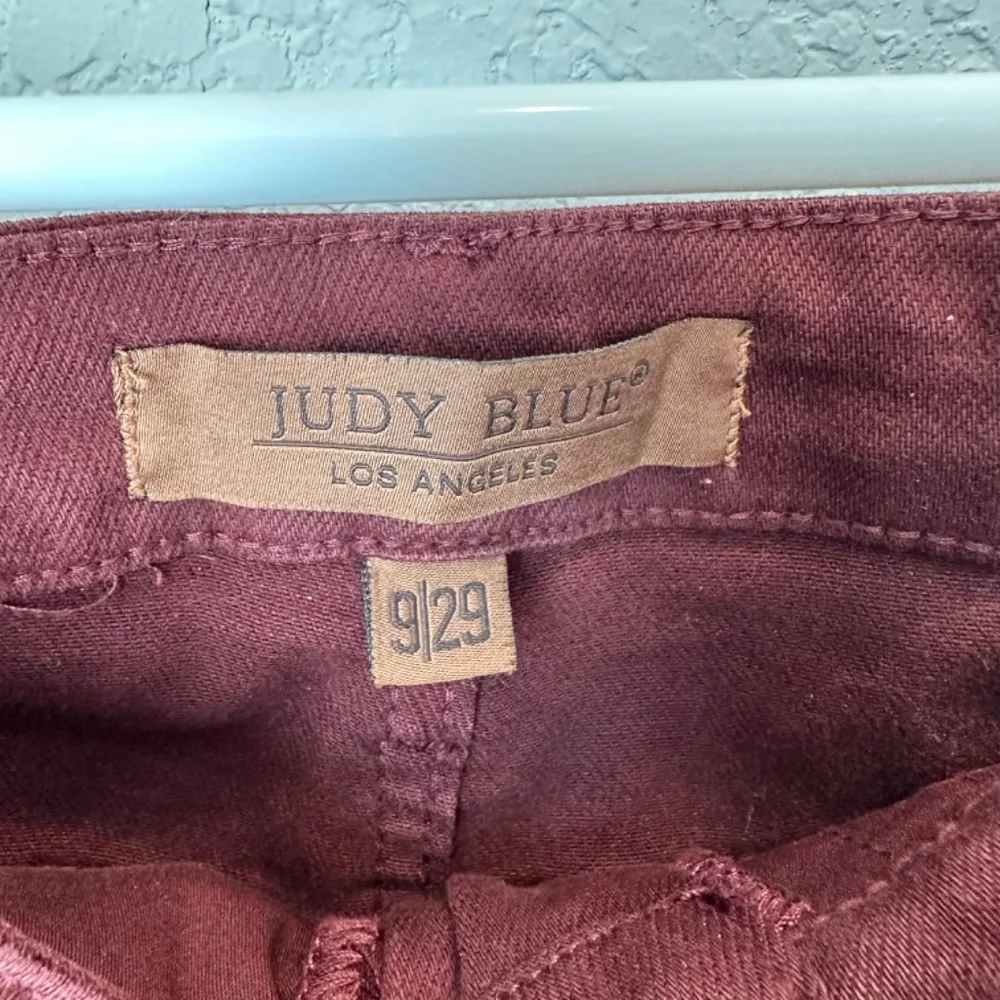 Judy Blue Red Maroon Tummy Control Wide Leg Cropped Jeans - Size 29 EUC